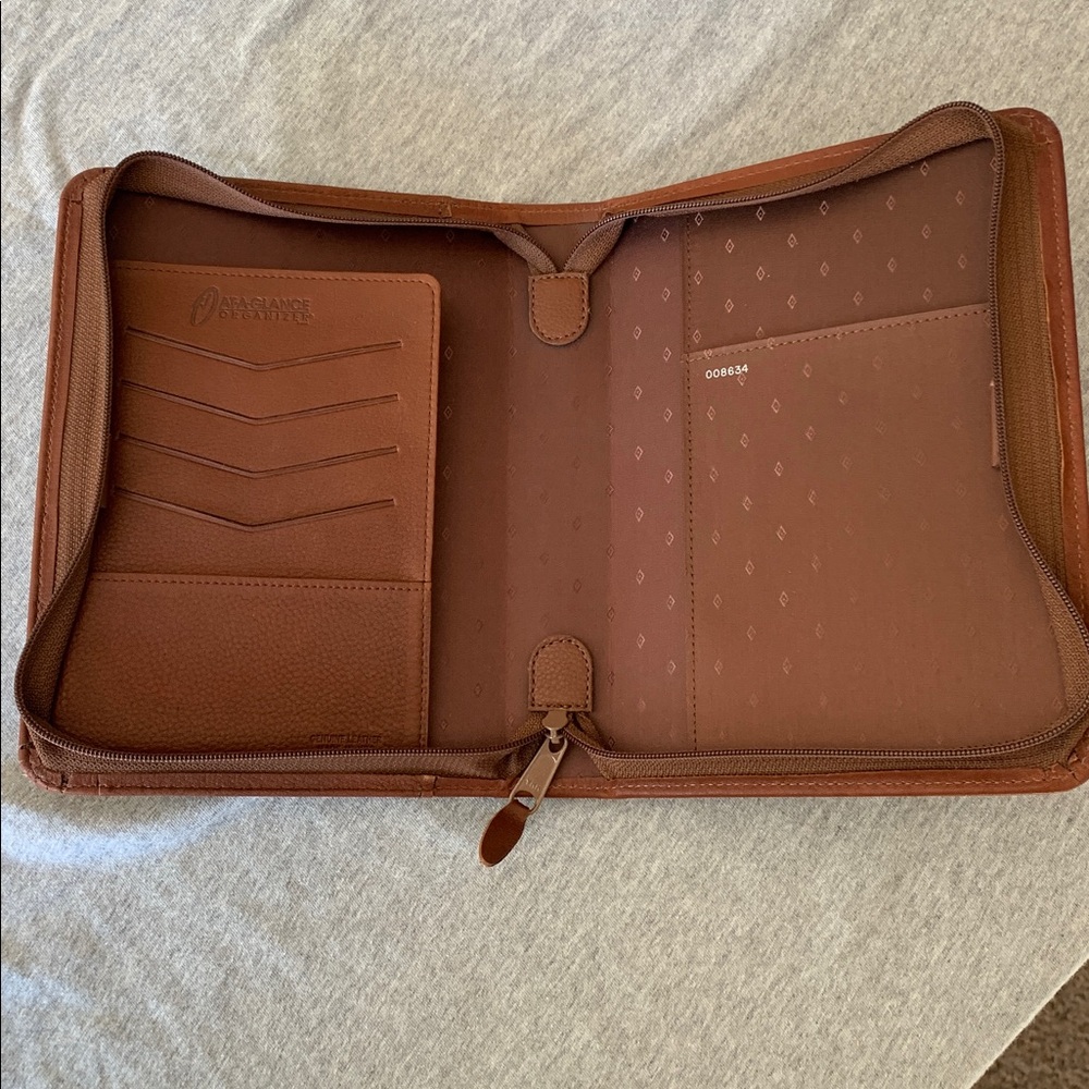 Leather At-A-Glance Organizer